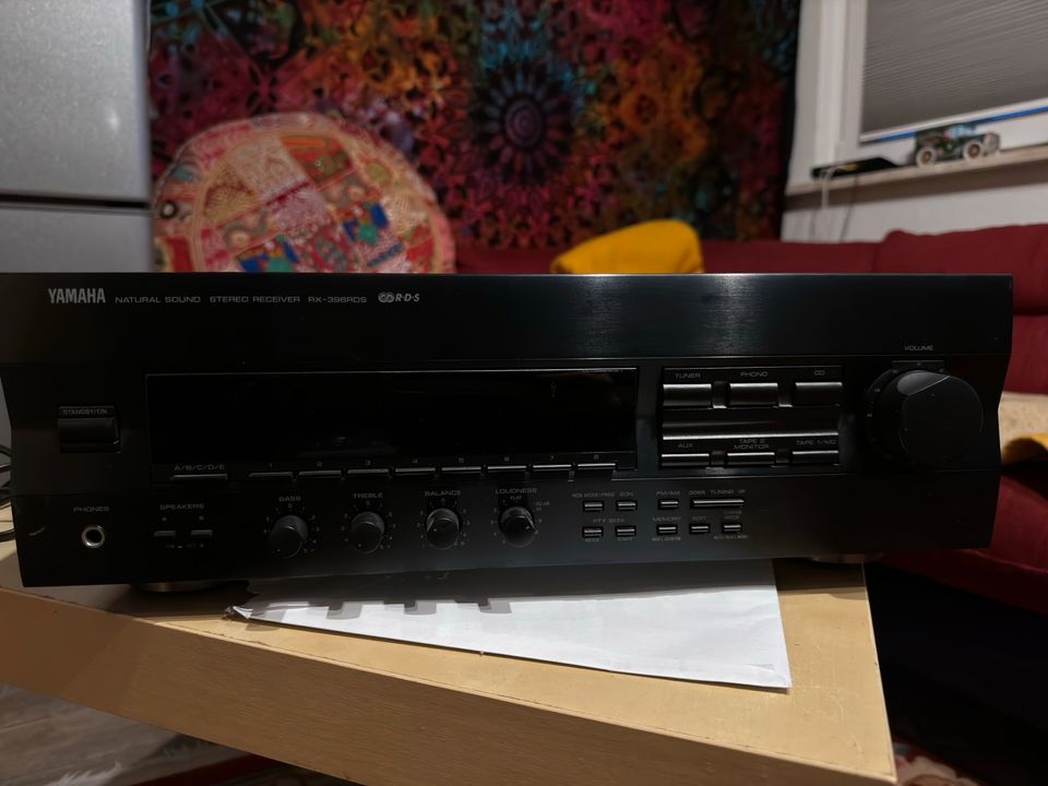 Yamaha RX-396RDS Natural Sound Stereo Receiver in Moers