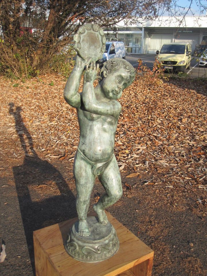 Wunderschöner Junge aus Bronze, Figur, Deko, Garten, neu, 50 % in Köln