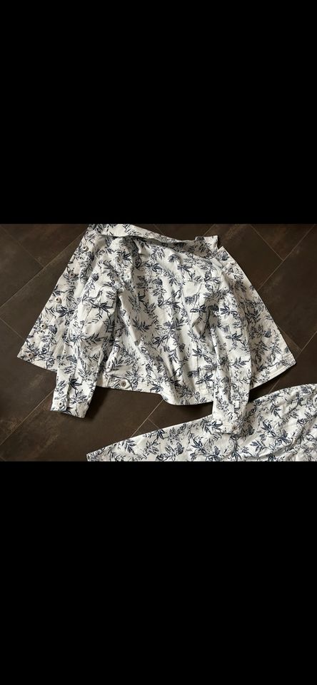 Bonita Set Blazer weiße Jeansjacke mit Blumen Gr.42/Sommerhose in Peine