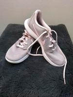 ⭐️Turnschuhe/ Sneaker Nike Gr.39 grau-rose⭐️ Baden-Württemberg - Gundelsheim Vorschau