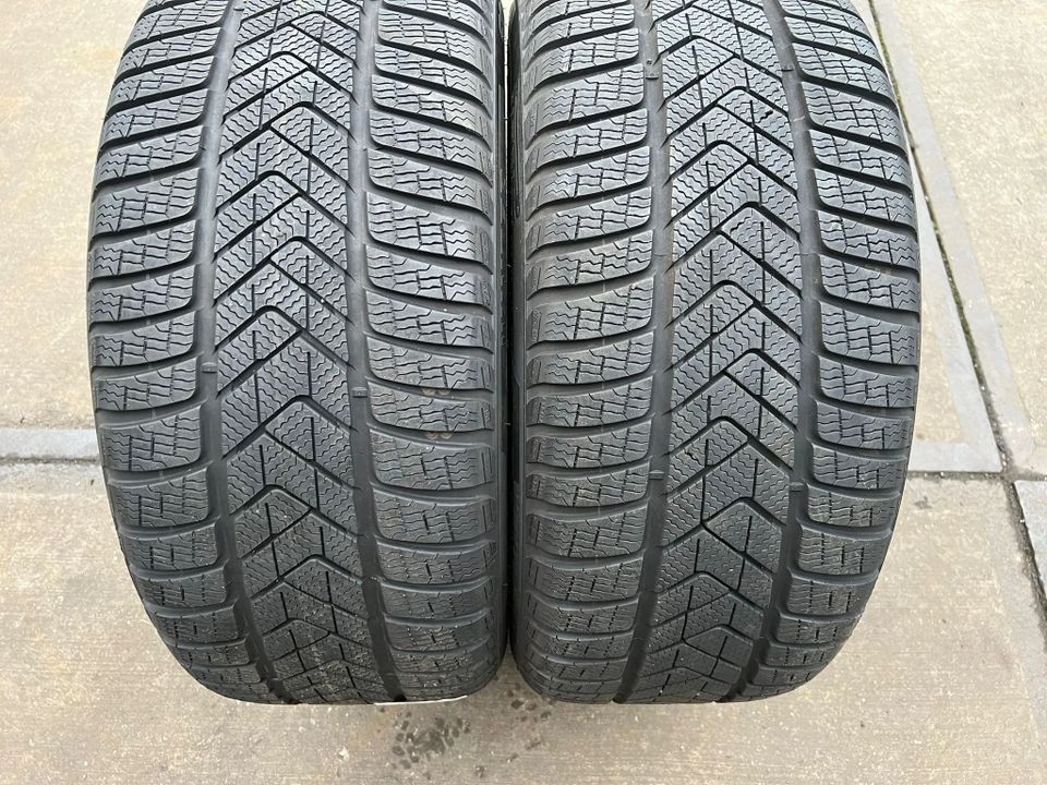 2 WINTERREIFEN 255/40 R18 99V PIRELLI SOTTOZERO 3 RFT RSC * 6,5MM in Maintal