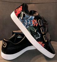 Damen-Sneaker von Puma, Samt mit floralem Muster, neu, Größe 41 Nordrhein-Westfalen - Hückeswagen Vorschau
