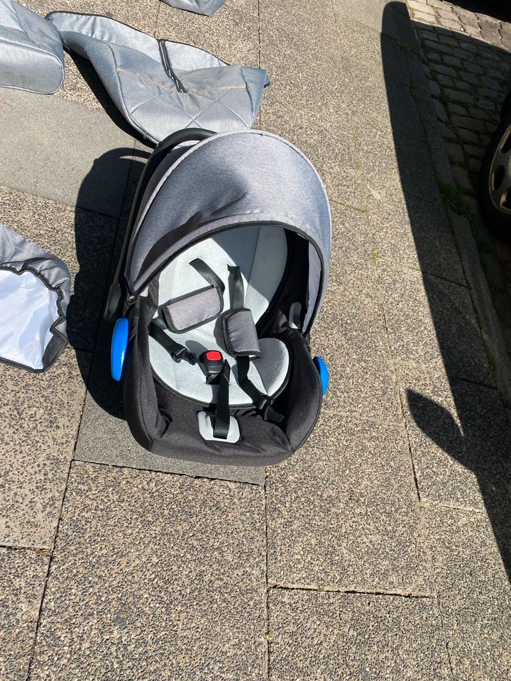 Kinderwagen,Babywagen 3 in 1 in Duisburg