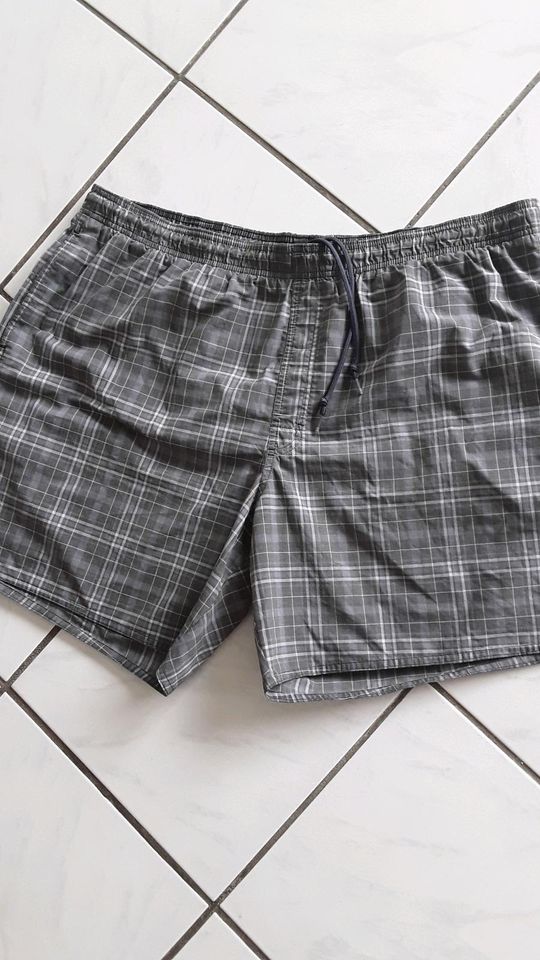 Herrn Badeshort Gr XXL in Hadamar