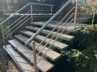 Treppe aus Edelstahl mit Granitstufen und beidseitigem Geländer Brandenburg - Baruth / Mark Vorschau