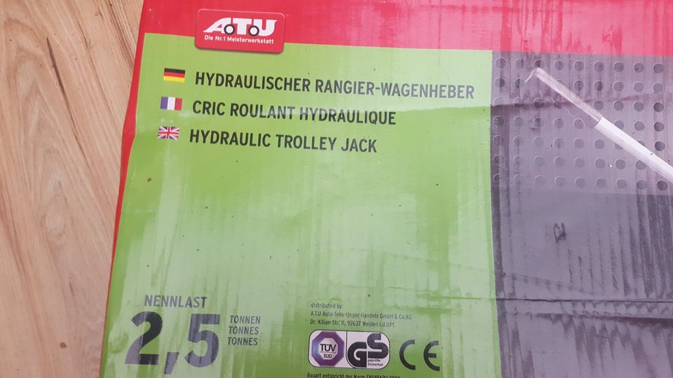 Hydraulische Autohebebühne, für SUVs, bis 2,5, neu. in Jarplund-Weding