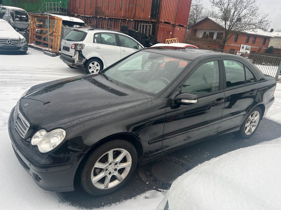 Mercedes C klasse W203 Schlachtfest Tür kotflügel Stoßstange Teil in Hamburg