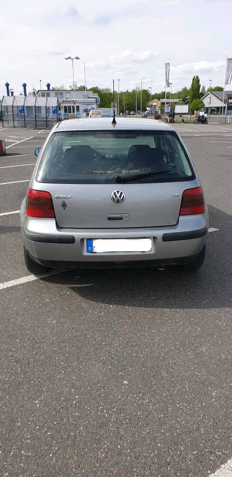 VW Golf IV in Baesweiler