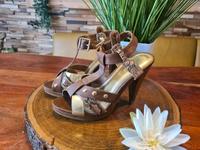 High Heels Sandalen offene Schuhe braun gold Gr. 36 Baden-Württemberg - Göppingen Vorschau