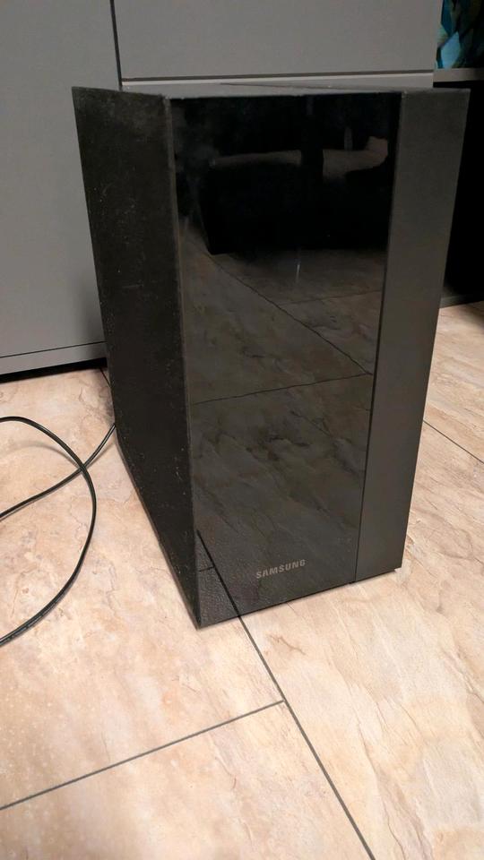 Samsung Soundbar PS-WC450 mit Subwoofer und Fernbedienung in Oberhausen