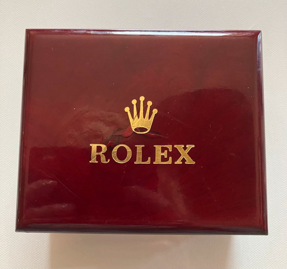 Rolex Vintage Uhrenbox aus Bakelit mit Umkarton in Lübeck