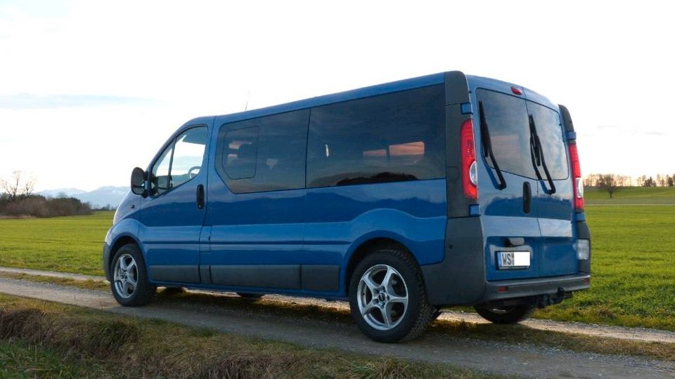 Vivaro Kombi L2H1 9Sitzer Hecktüren PDC AHK in Edling