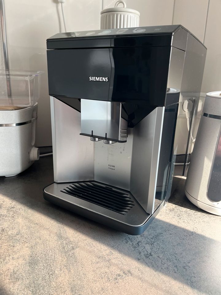 Siemens EQ500 integral Kaffeevollautomat in Schwäbisch Hall