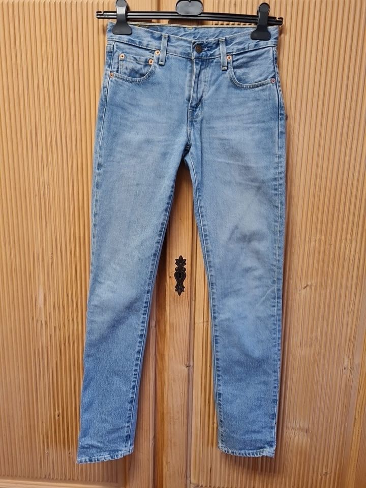 Levi‘s 530 Denim Jeans Damen W27 L32 in Kammerstein