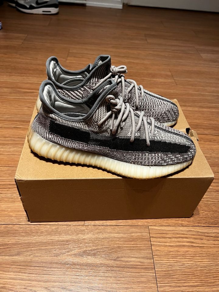 Adidas Yeezy 350 V Zyon 431/3 in Hamburg