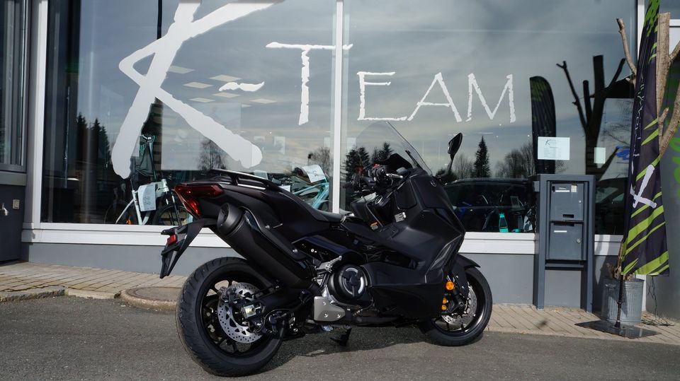 Yamaha TMAX Tech MAX 2023 35kw in Rehau