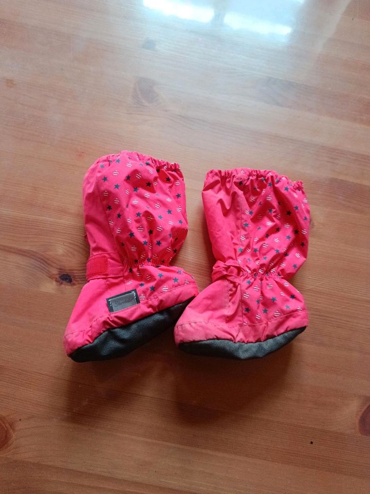 Matsch Regen Füßlinge Schuhe in Bad Zwesten