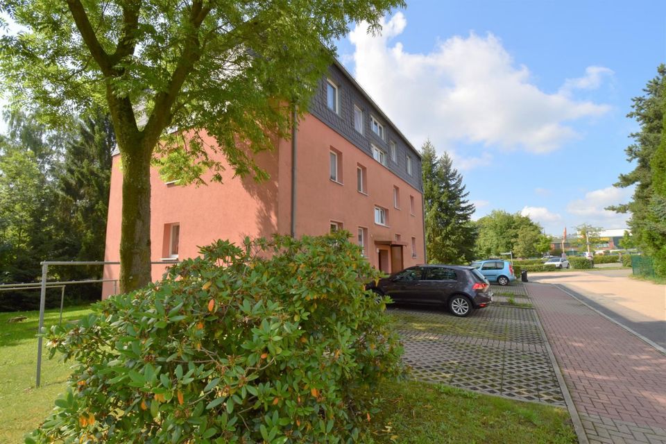 2 Zimmer Mietwohnung, 2-Raum-Wohnung, Balkon, ruhige Lage, keine Kaution in Hohenstein-Ernstthal