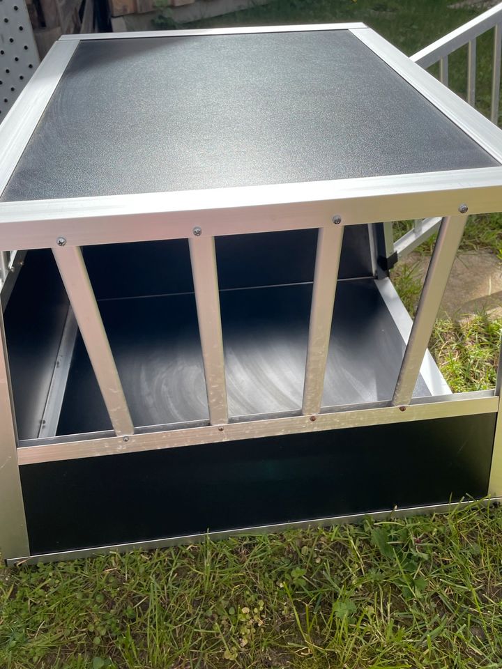 EUGAD Hundetransportbox Alu B69xH50xT54 cm gebraucht in Neu-Isenburg