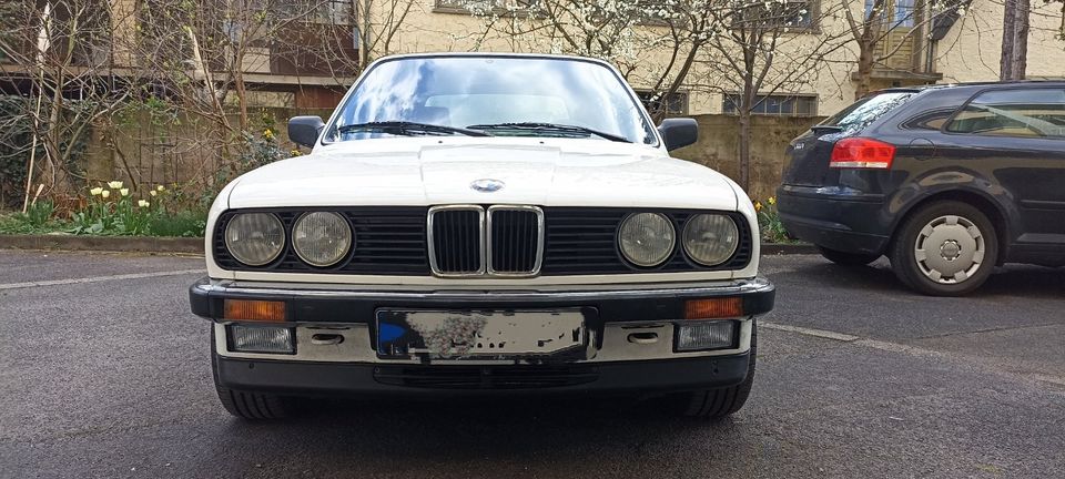 BMW e30 325i Cabrio vfl Leder Oldtimer in Königswinter