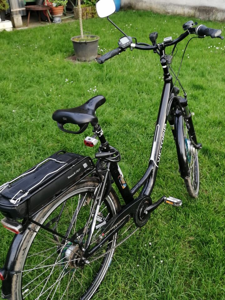 E-Bike, Marke: Victoria in Hungen