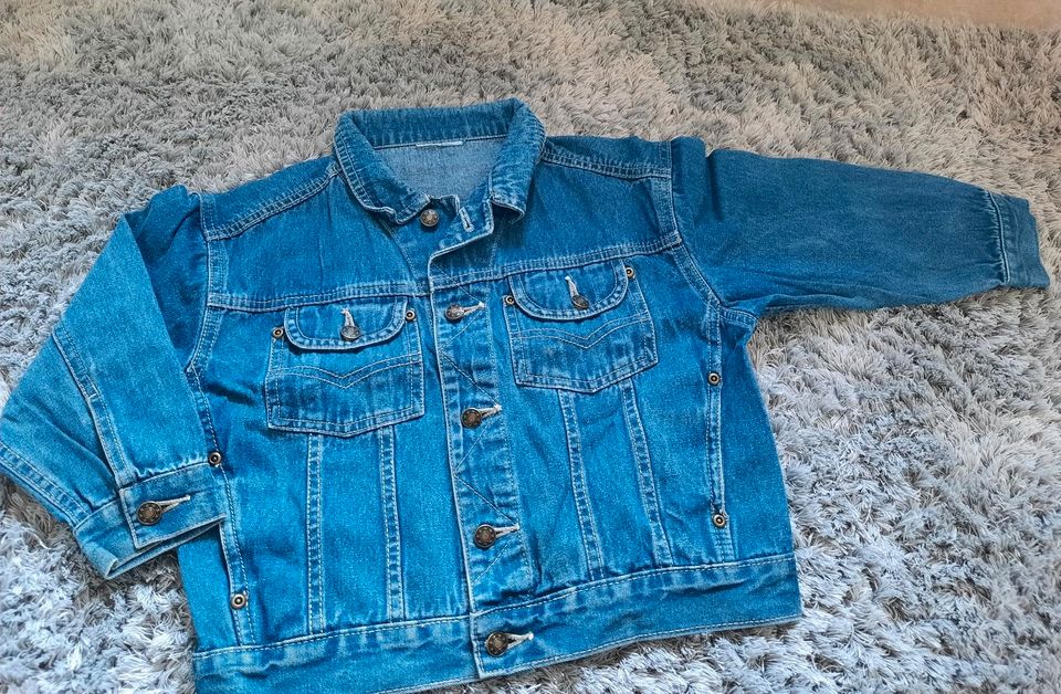 Jeansjacke Gr.104/110 Oversize Blau Jeans Jacke in Vechelde