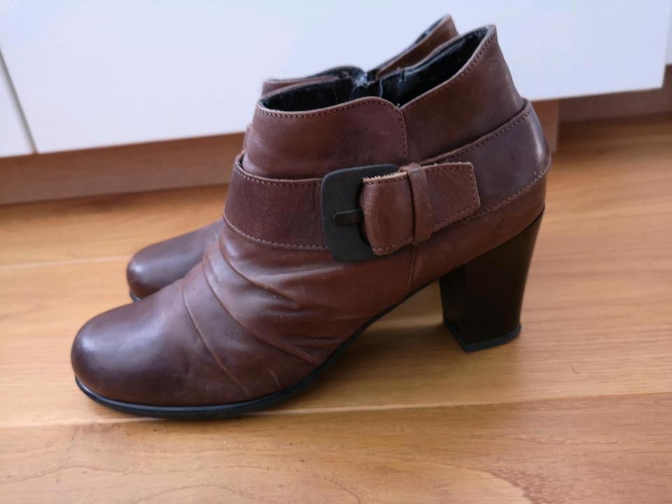 Stiefelette 5th Avenue deichmann 36 Leder cognac Schuhe in Bad Orb