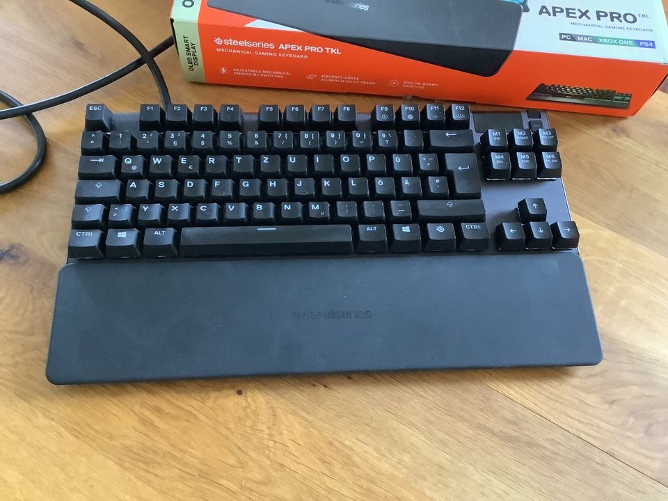 Steelseries Apex Pro TKL Gaming Tastatur in Lohr (Main)