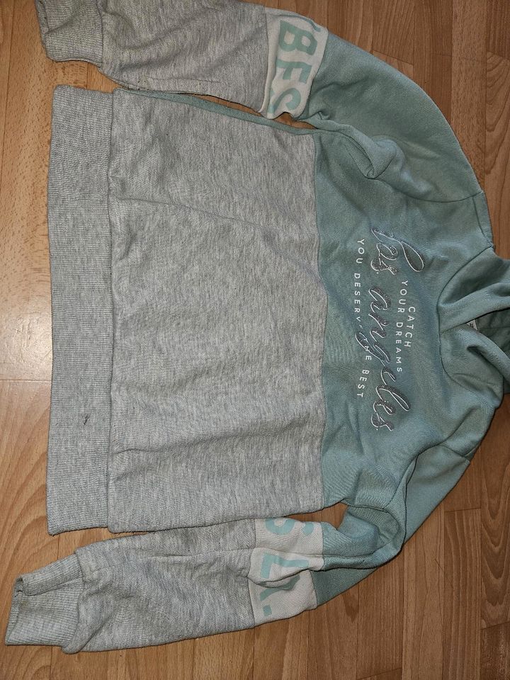 2 Pullover Gr.146/152 in Leipzig