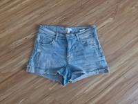 H&M Shorts Hot Pants Gr. 42 hellblau Niedersachsen - Wennigsen Vorschau