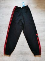 Adidas originals Jogginghose Schwarz mit Rot blau pink Gr.S Gr.M Bayern - Ebermannstadt Vorschau