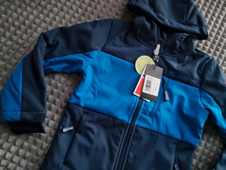 Trollkids Softshelljacke Bergsfjord blau Jungs Größe 116 Neu in Wildau