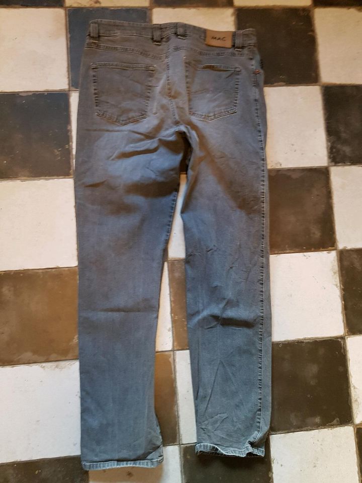 MAC Jeans "BRAD" Gr. 34-34 grau 5-Pocket in Geislingen