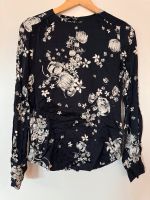 H&M Bluse Dunkelblau mit Blumen Größe 34 Kr. München - Unterhaching Vorschau