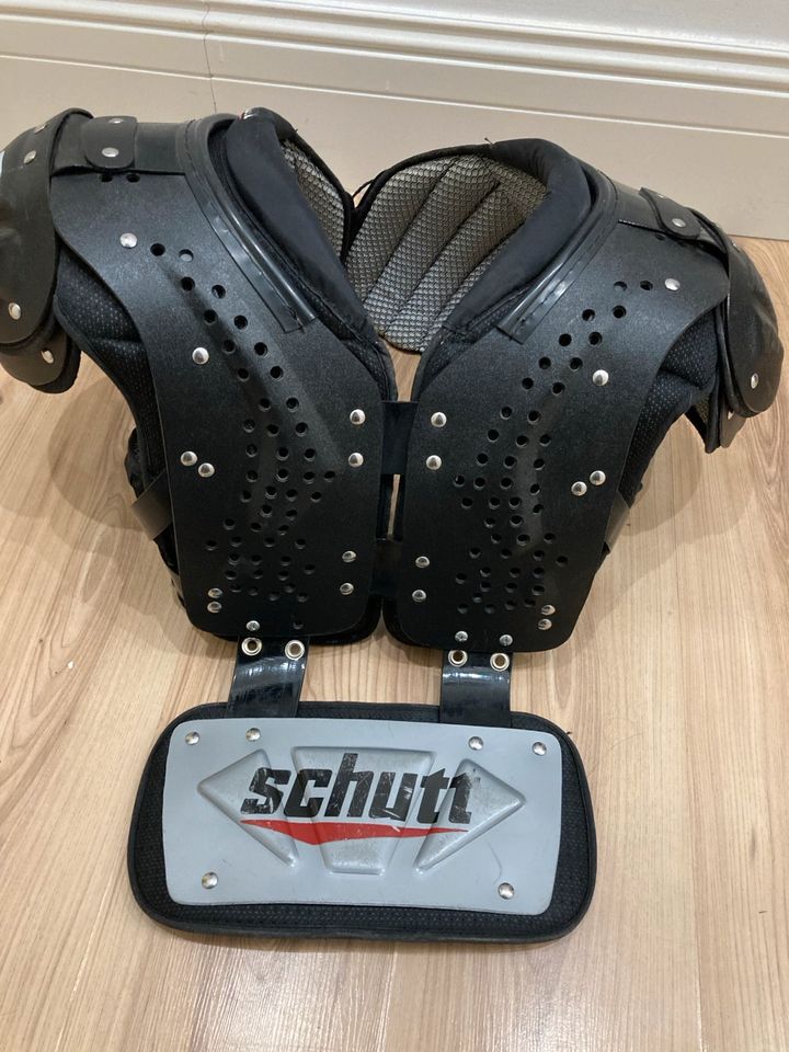 Schutt Varsity Flex 4.0 Skill Position L inkl Backplate in Berlin