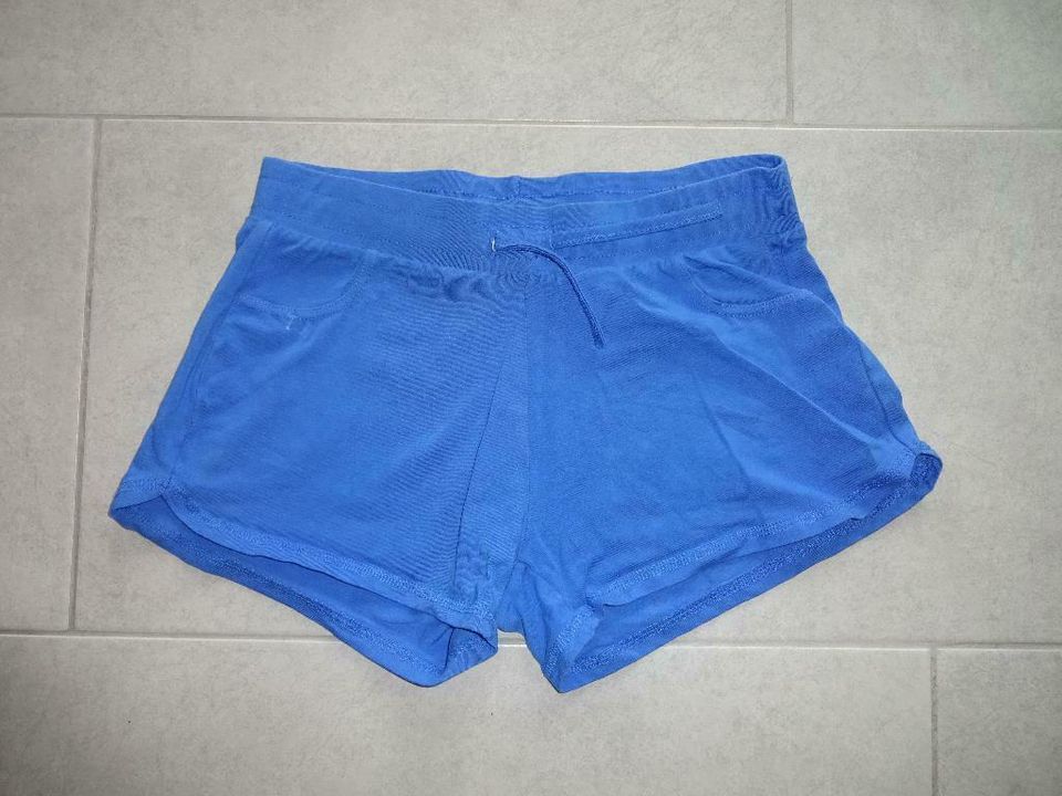 Hotpants für Mädchen zu verkaufen *Größe 176* (ungetragen) in Walsrode