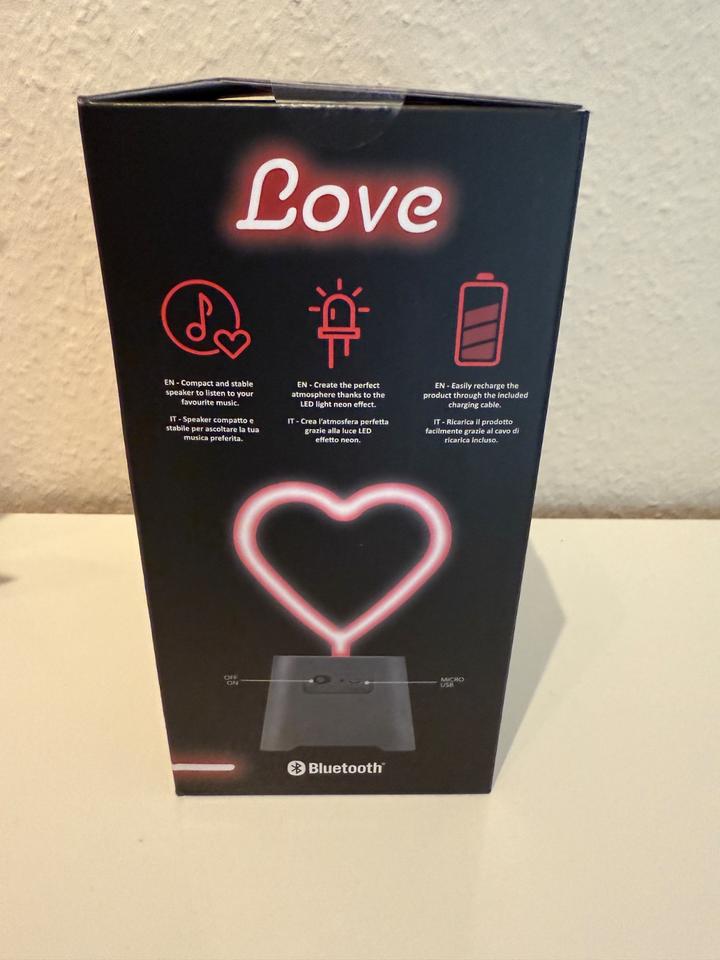Neon Beat Mini LOVE Bluetooth Lautsprecher, NEU, OVP in Berlin