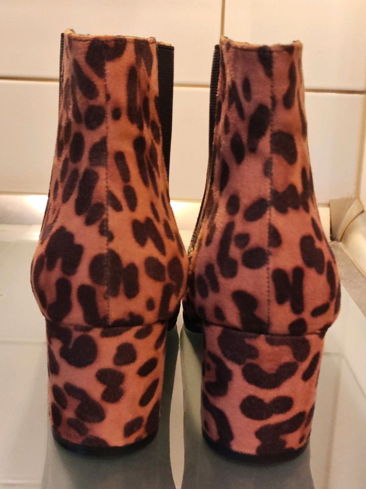 Stiefeletten, Stiefel. Animal Print. Gr.40. Neu in Hamburg