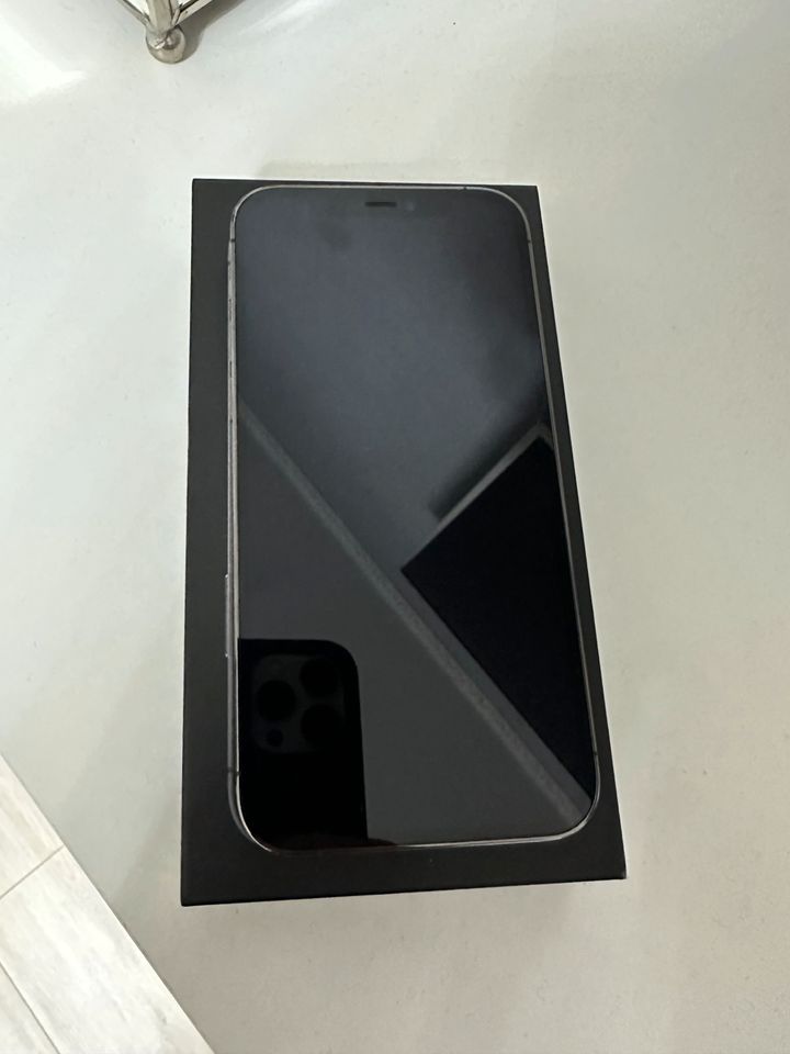 iPhone 12 Pro 128gb grau in Gladbeck