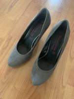 Tamaris Pumps High Heels, Wildleder, grau, Gr. 38 Bayern - Eggenfelden Vorschau