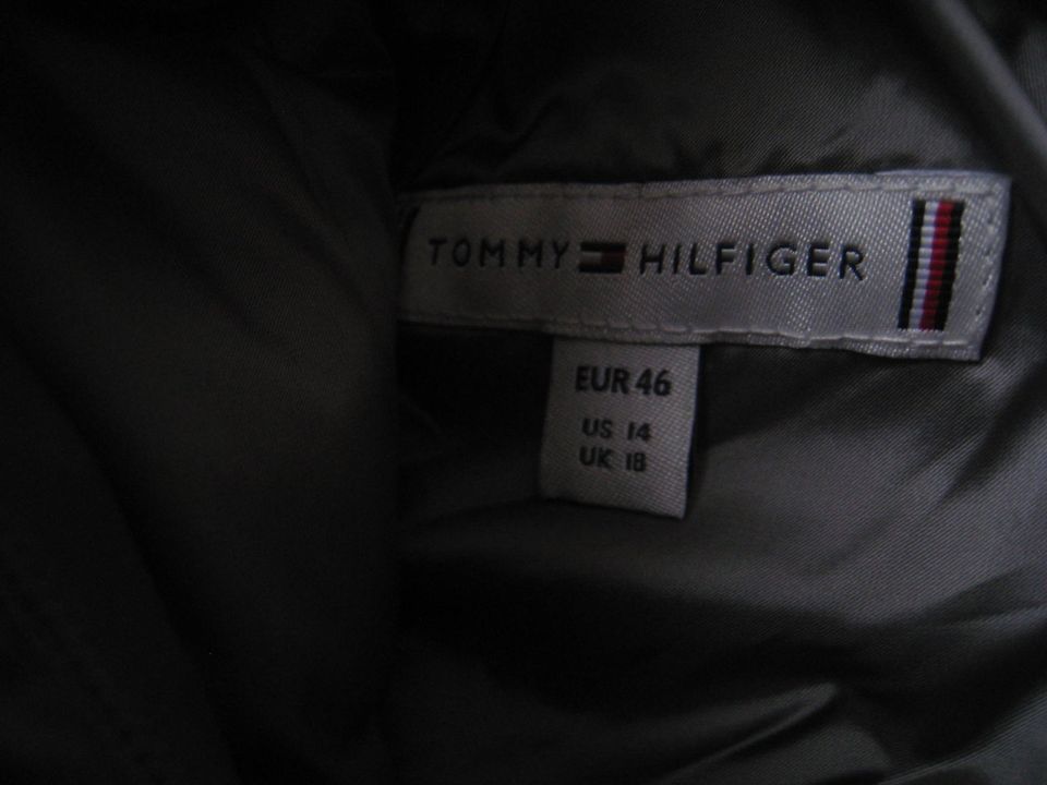 Tommy Hilfiger*Wende - Jacke,Parka,Anorak*blau/silber*Gr.44*neu in Eislingen (Fils)