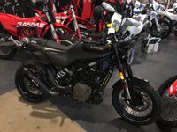 Svartpilen Husqvarna 401, Neufahrzeug, kurzes Heck Baden-Württemberg - Sersheim Vorschau