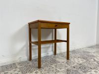 WMK Hübsche, praktische und gut erhaltene kleine skandinavische Kommode mit Schublade , Ablage und Teakholz Platte # Beistelltisch Nachttisch Nachtkommode Nachtschrank Mid-Century Vintage Teak Friedrichshain-Kreuzberg - Friedrichshain Vorschau