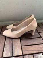 Wie neu: Tamaris Pumps Leder Gr. 36 München - Au-Haidhausen Vorschau