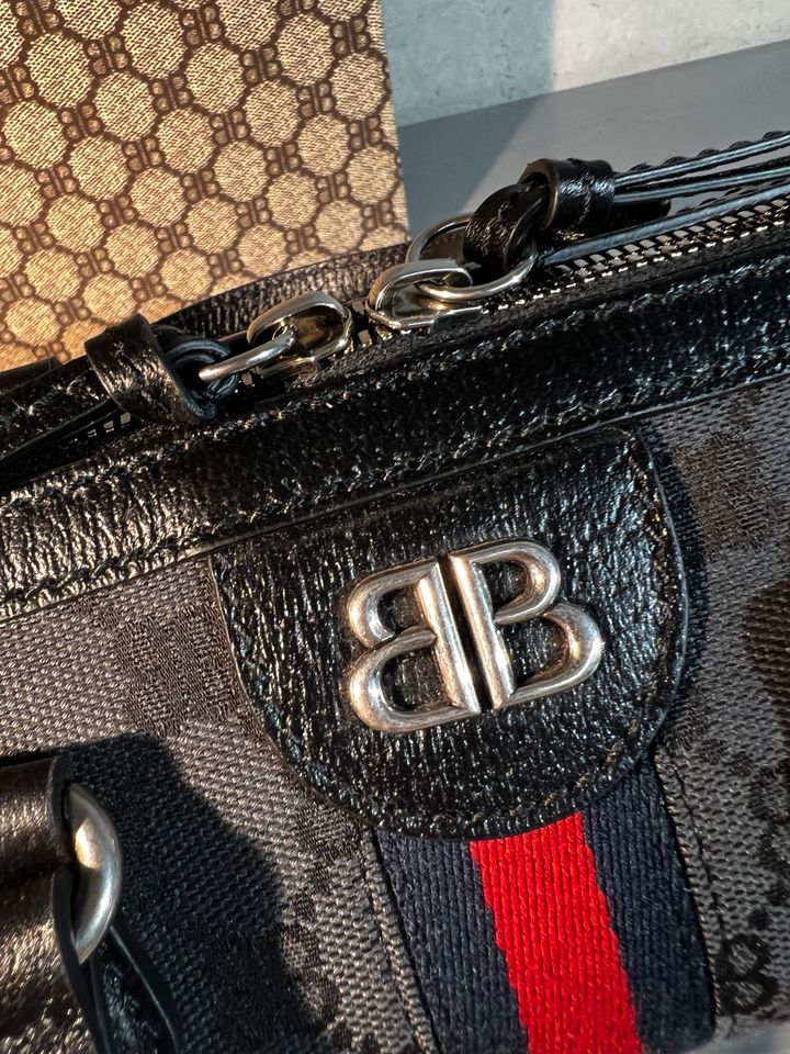 Balenciaga Gucci bag in Berlin