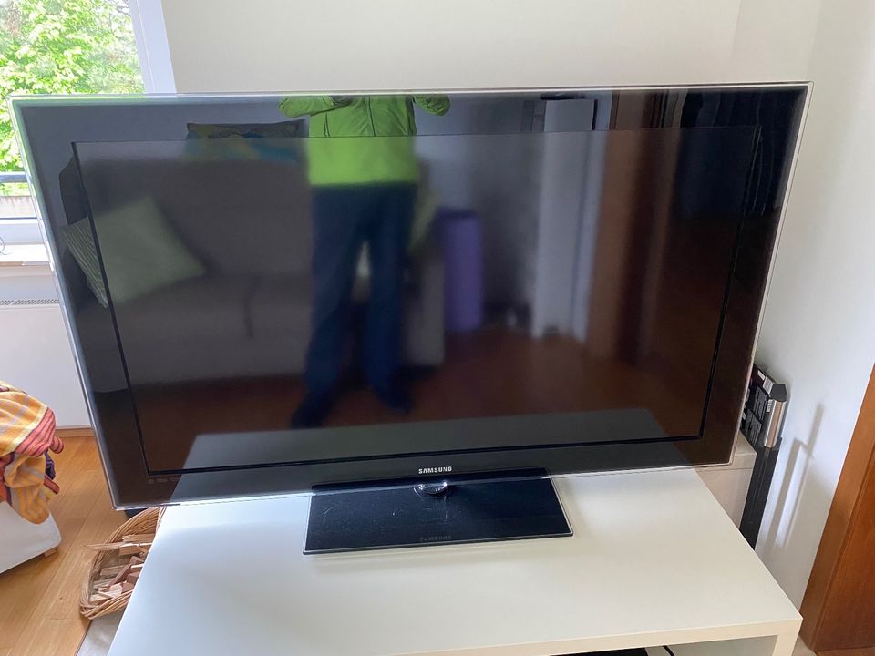 132 cm Samsung LED HD Fernseher mit SAT Antennenreceiver in Kelkheim