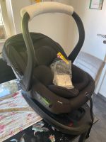 Hauck i-Size Babyschale mit Base fürs Auto (Drive N Care) Mülheim - Köln Holweide Vorschau