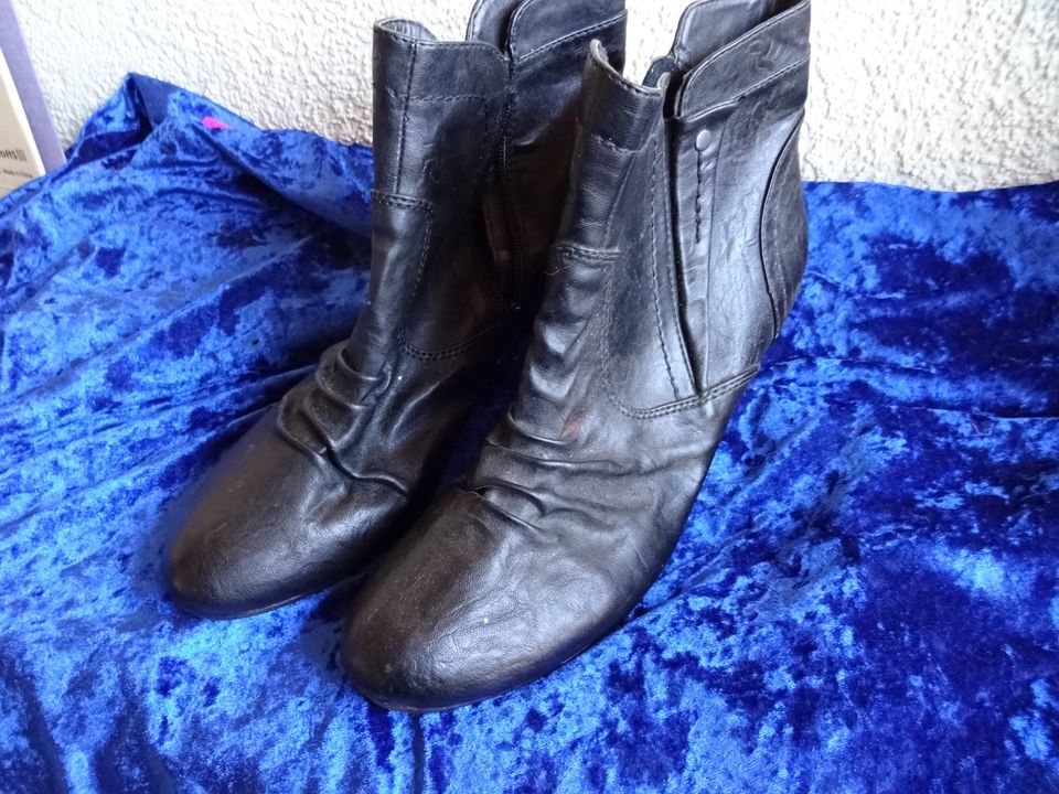 Damen Stiefelette Schwarz Gr.UK 8 also 41,5 in Berlin