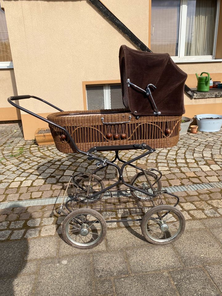 Vintage Kinderwagen Kord Holz in Jena