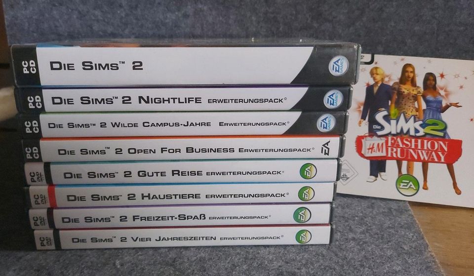 Sims 2 PC CD Spiel + 7 Erweiterungen neuwertig in Mainburg